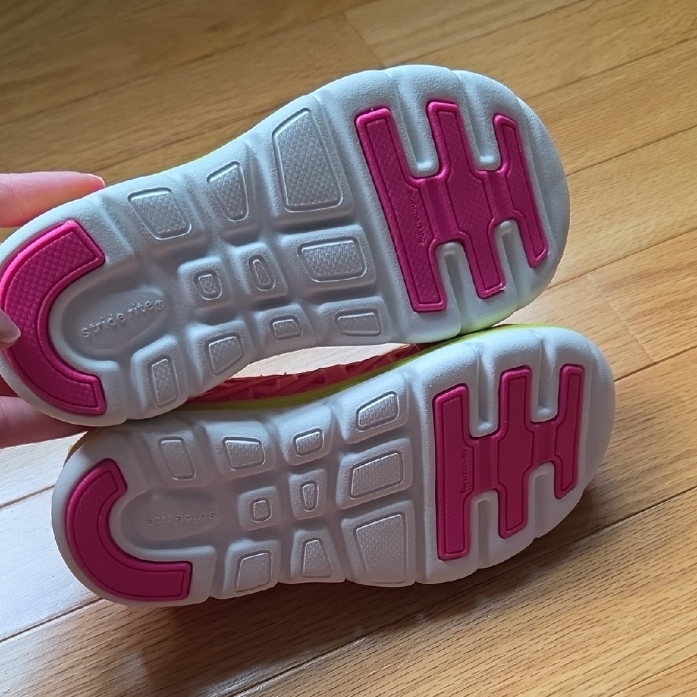 Stride Rite Water-Friendly Shoes - Picture 4 of 7